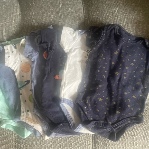 30+piece 0-3 Month Clothes Bundle - Picture 5 of 12